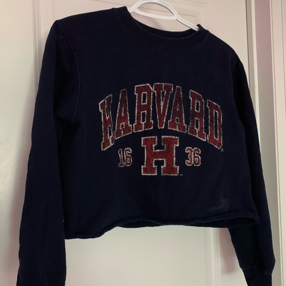 Cropped Harvard sweater. Size S. - Picture 2 of 3